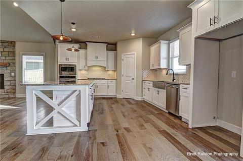 1040 Silver Maple St, Centerton, AR 72719 photo 9