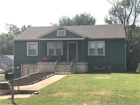 900 Mill St, Springdale, AR 72764 photo 1