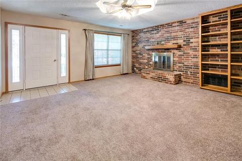 101 Wright Ave, Springdale, AR 72764 photo 5