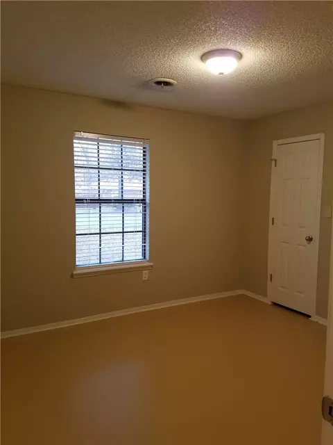207 Eames Ave, Springdale, AR 72764 photo 17
