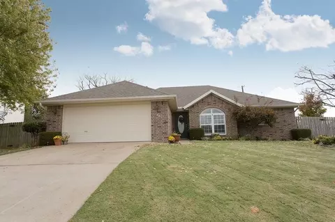 501 Prairie St, Lowell, AR 72745 photo 2