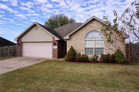 301 James Dr, Centerton, AR 72719 photo 2