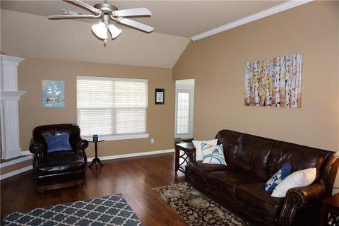 301 James Dr, Centerton, AR 72719 photo 4