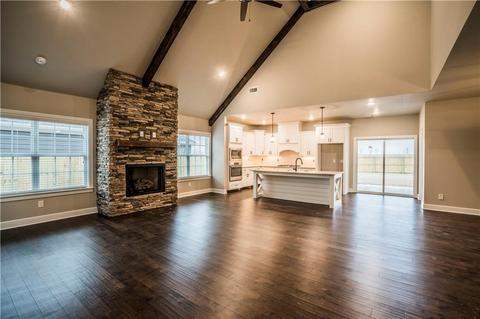 1020 Silver Maple St, Centerton, AR 72719 photo 4