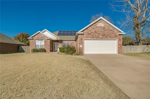 104 Fox Run Cir, Centerton, AR 72719 photo 1