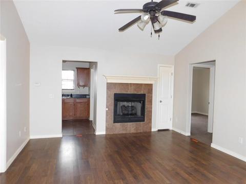 531 Tamarron Dr, Centerton, AR 72719 photo 3