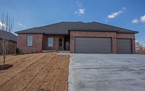 206 Monroe St, Centerton, AR 72719 photo 1