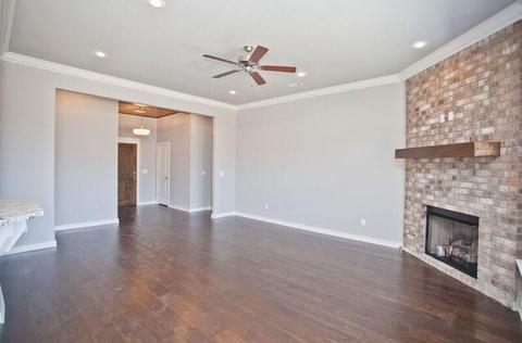 208 Monroe St, Centerton, AR 72719 photo 4