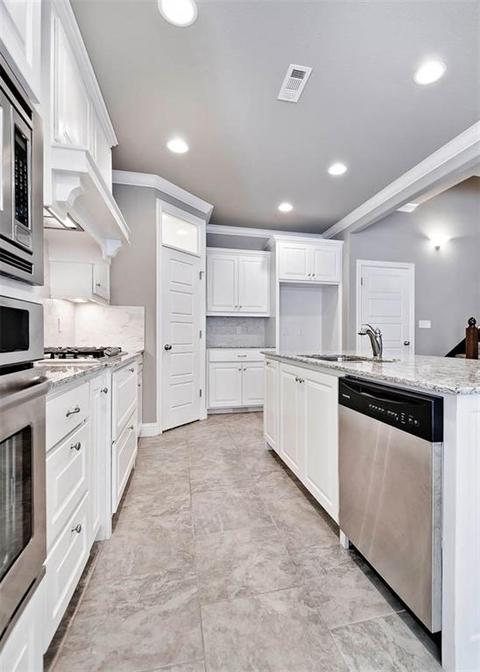 5901 W Murfield, Rogers, AR 72758 photo 8