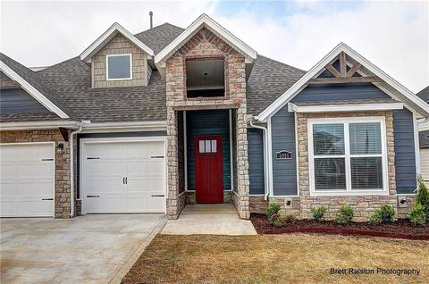1051 Silver Maple St, Centerton, AR 72719 photo 2