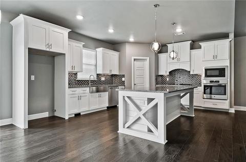 1011 Silver Maple St, Centerton, AR 72719 photo 3