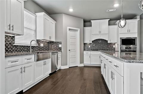 1011 Silver Maple St, Centerton, AR 72719 photo 4