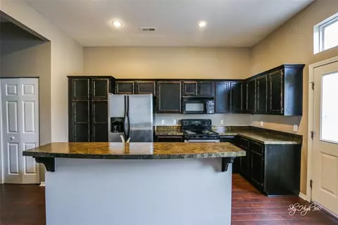 741 Founders Park Dr, Springdale, AR 72762 photo 5