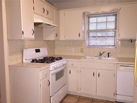 125 Franklin Ave, Lowell, AR 72745 photo 3