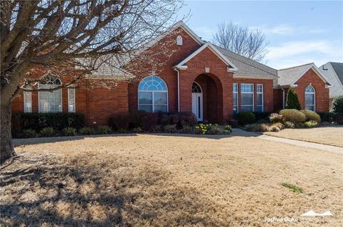 4 W Wembly Dr, Rogers, AR 72758 photo 2