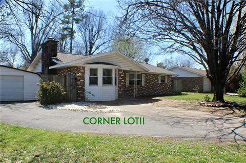 2001 Dee Ave, Springdale, AR 72762 photo 2