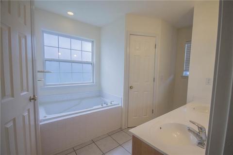 706 Pennington St, Lowell, AR 72745 photo 8