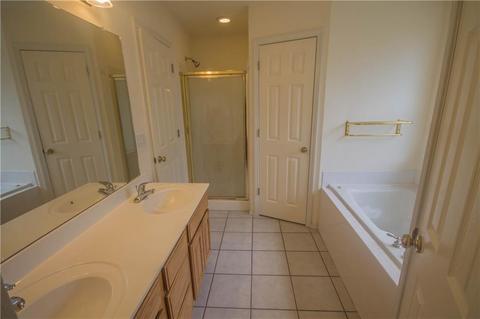 706 Pennington St, Lowell, AR 72745 photo 7