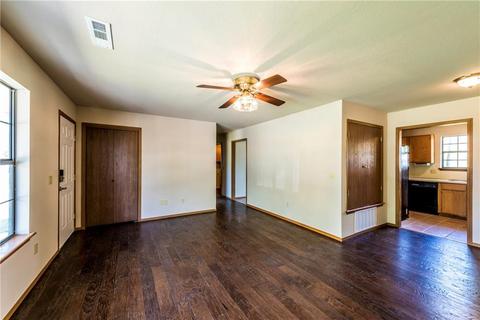 301 Jay Ave, Elkins, AR 72727 photo 4