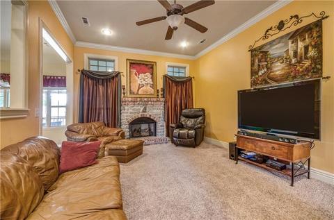 210 Chantilly Ave, Springdale, AR 72764 photo 2