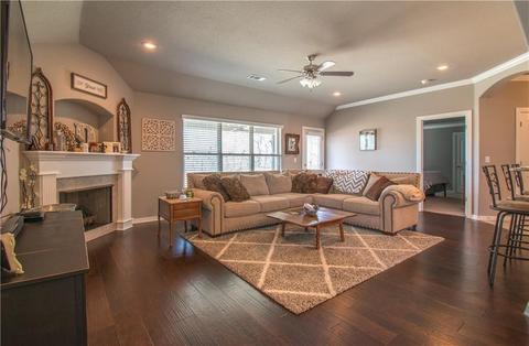 815 E Asher Dr, Rogers, AR 72758 photo 8