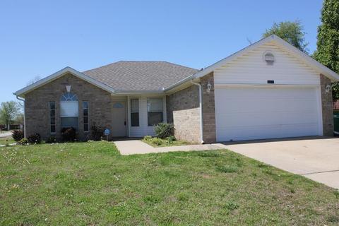 501 Walker St, Centerton, AR 72719 photo 1