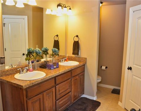 412 Geneva St, Rogers, AR 72758 photo 8