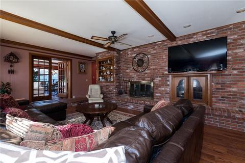 2002 Oak Hill Dr, Springdale, AR 72762 photo 3