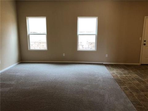 206 E Kara Ln, Rogers, AR 72758 photo 4