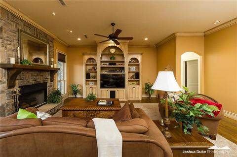 2352 Willow Bnd, Springdale, AR 72762 photo 4