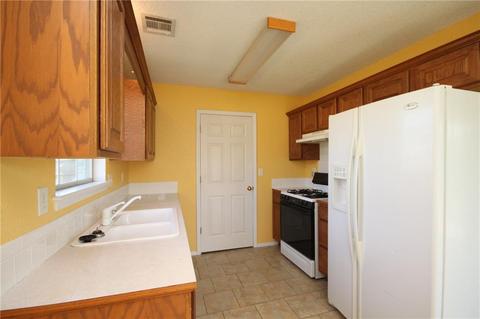 501 Bliss St, Centerton, AR 72719 photo 4
