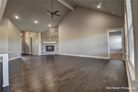 1030 Silver Maple St, Centerton, AR 72719 photo 4