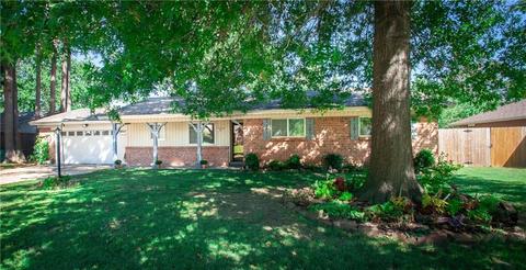 204 Andrew Ave, Springdale, AR 72764 photo 4