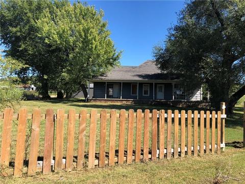 22109 North Rd, Summers, AR 72769 photo 1