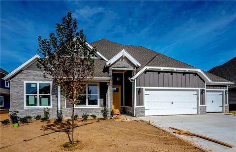 1070 Red Maple St, Centerton, AR 72719 photo 2