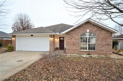560 Woods Dr, Centerton, AR 72719 photo 2
