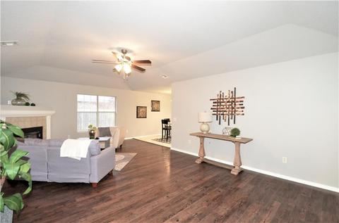560 Woods Dr, Centerton, AR 72719 photo 4