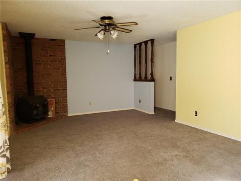203 Wright Ave, Springdale, AR 72764 photo 4