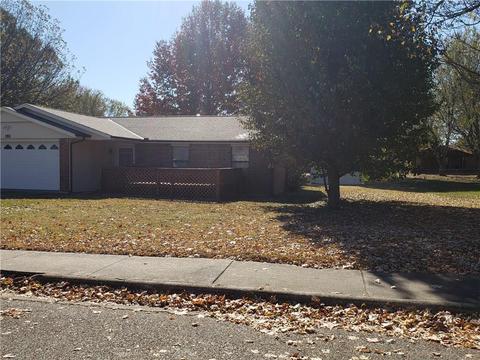 203 Wright Ave, Springdale, AR 72764 photo 3