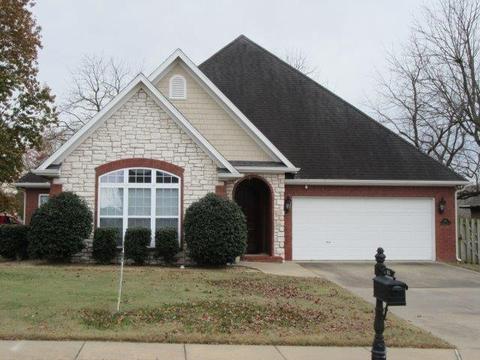 415 Chantilly Ave, Springdale, AR 72764 photo 1