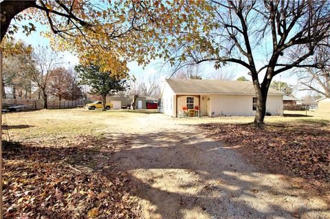 826 S Powell St, Springdale, AR 72764 photo 6
