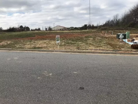 2022 S B Pl, Rogers, AR 72758 photo 2