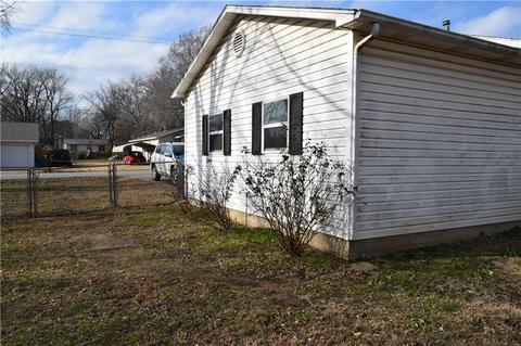 106 SW 3rd Ave, Gravette, AR 72736 photo 23