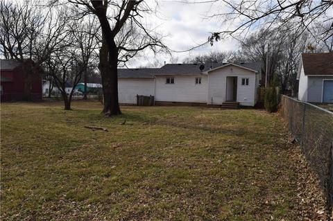 106 SW 3rd Ave, Gravette, AR 72736 photo 21