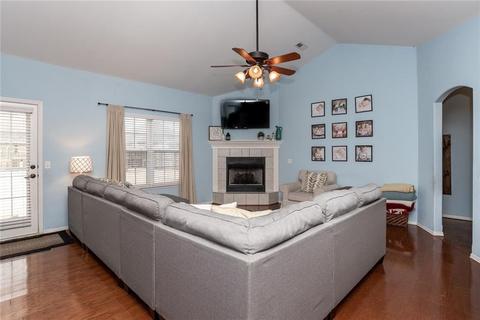 202 E Hailey Dr, Centerton, AR 72719 photo 3