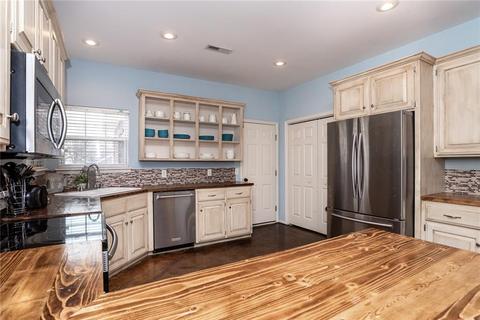 202 E Hailey Dr, Centerton, AR 72719 photo 4