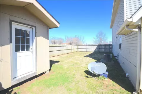 602 E Dyke Rd, Rogers, AR 72758 photo 25