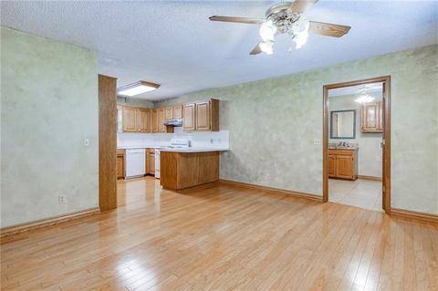 1900 Thrush St, Springdale, AR 72764 photo 10