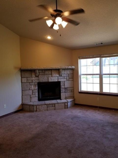 930 Hawthorne Loop, Webb City, MO 64870 photo 2