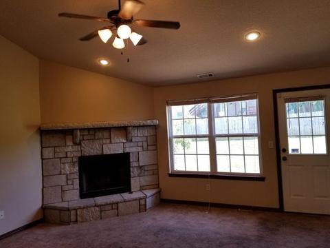 930 Hawthorne Loop, Webb City, MO 64870 photo 3